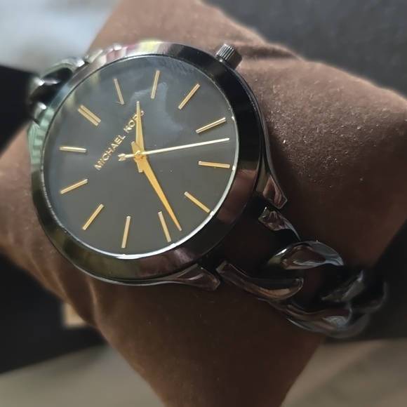 Michael Kors Slim Runway Black Dial Black Steel Strap Watch For Women - MK3317 - Picture 3 of 4